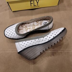 Sz 38 EU Fly London "Yeo" Leather Wedges